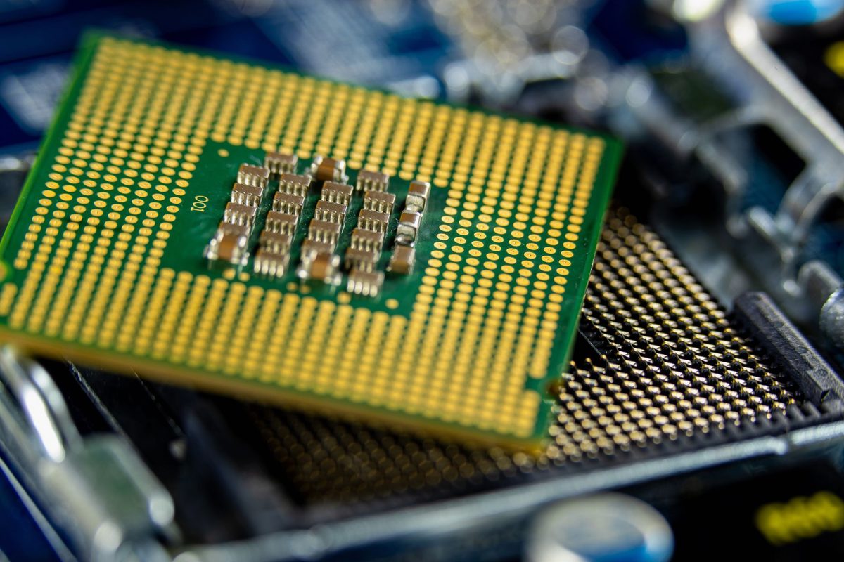 Cip electronic SoC pe o placă de circuit