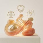 Vizualizare conceptuală Claude AI - forme organice în nuanțe calde cu simboluri de balanță, scut și conexiune umană