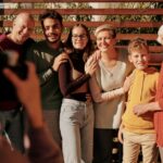 Familie cu mai multe generații reprezentând legătura dintre predecesori și urmași