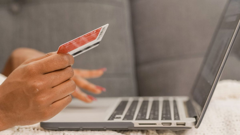 Ce înseamnă BNPL: rate fără dobândă, penalități la întârziere