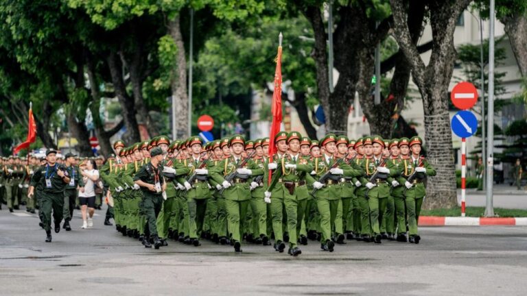 Ce înseamnă când visezi soldați înarmați sau că ești soldat